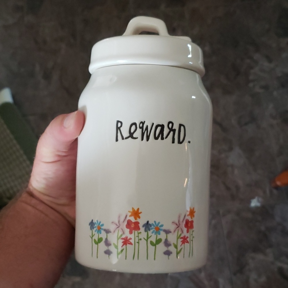 Beautiful Rae Dunn animal line Canister